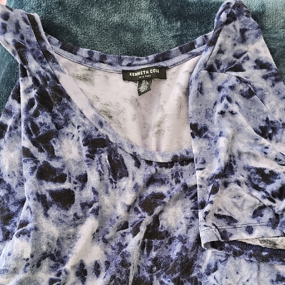 Kenneth Cole Women's Short Sleeve Blue Patterned Top